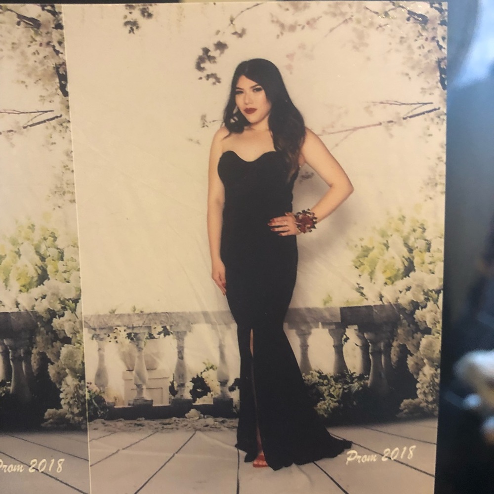 Black prom dress